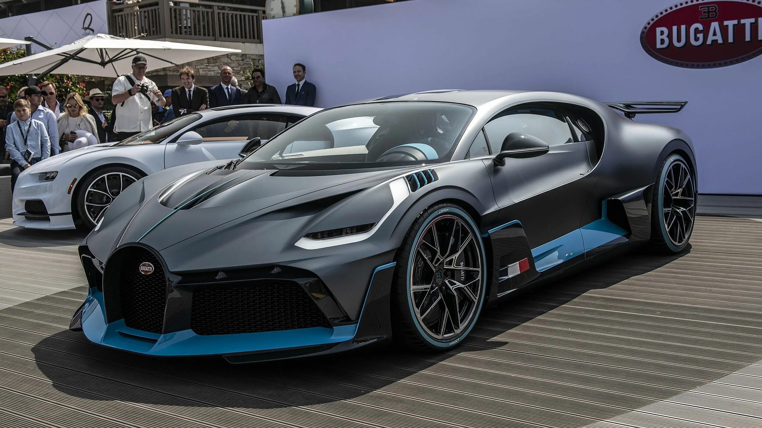 Bugatti divo 2021. Бугатти диво. Бугатти дива 2021. Bugatti Diva гиперкар. Бугатти диво серая.