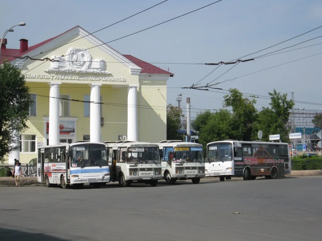 Автобусы курган телефон. Общественный транспорт Курган. ПАЗ Курган. Автобус 330. Автобус 330 Липецк.