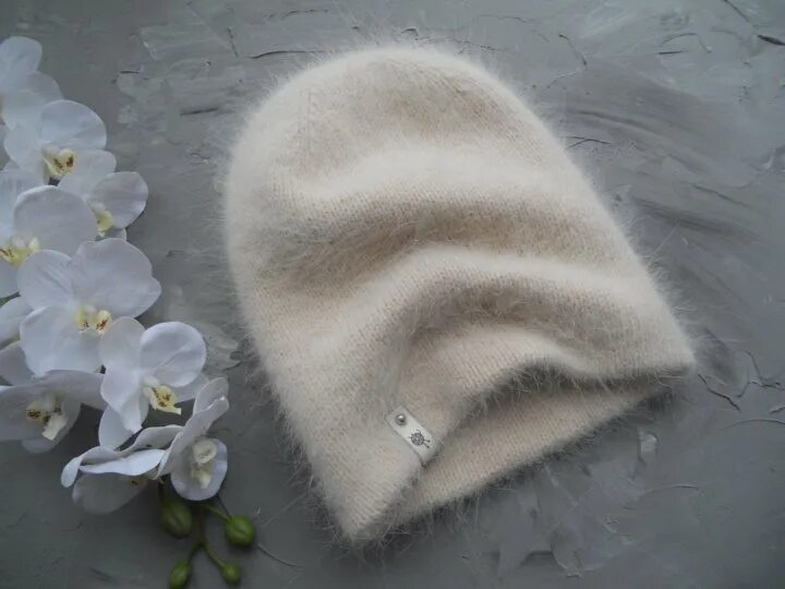 Бактус из норки спицами описание. Шапка из пуха норки. двойная шапка из пуха норки. двойная шапка бини из пуха норки. шапка и бактус из пуха норки.
