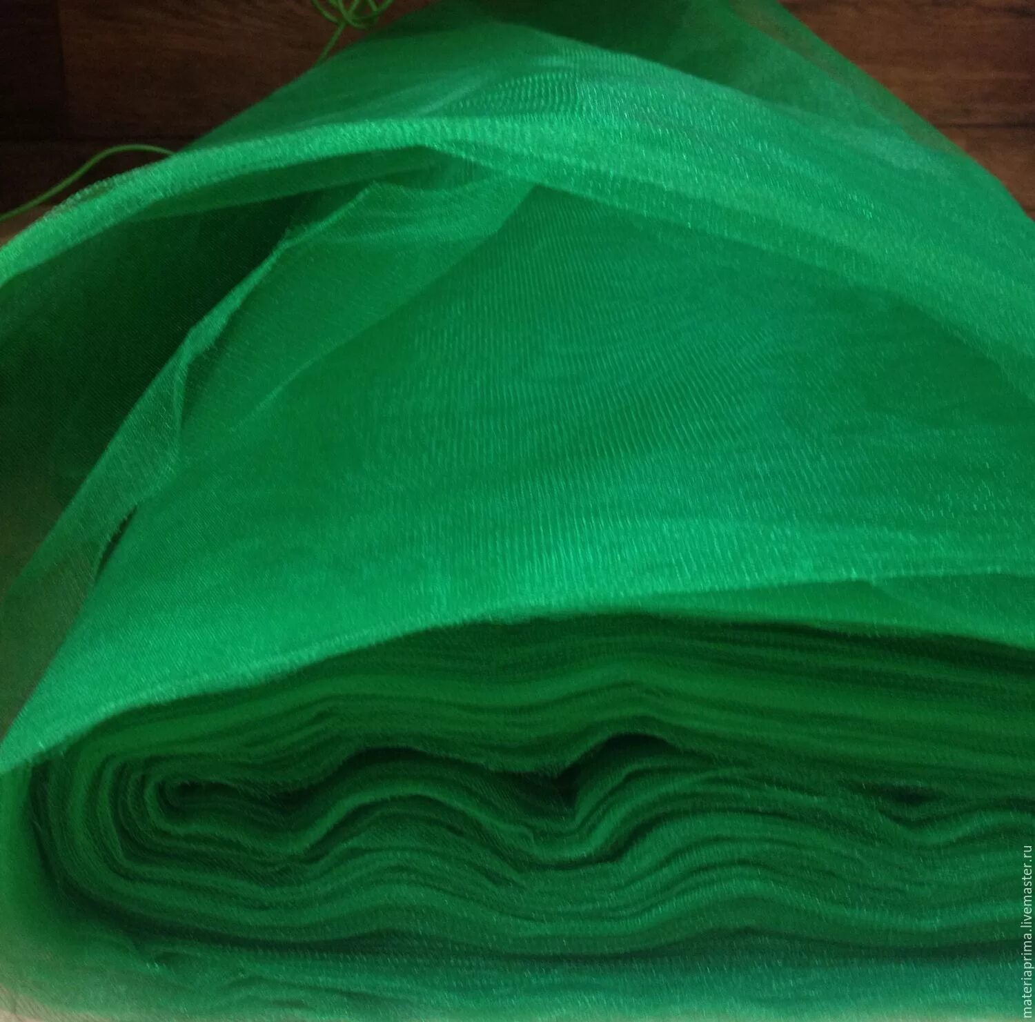 Интернет фатин. Зеленый фатин Реннер. Фатин ткань зеленый. Фатин салатовый. Фатин зеленого цвета.