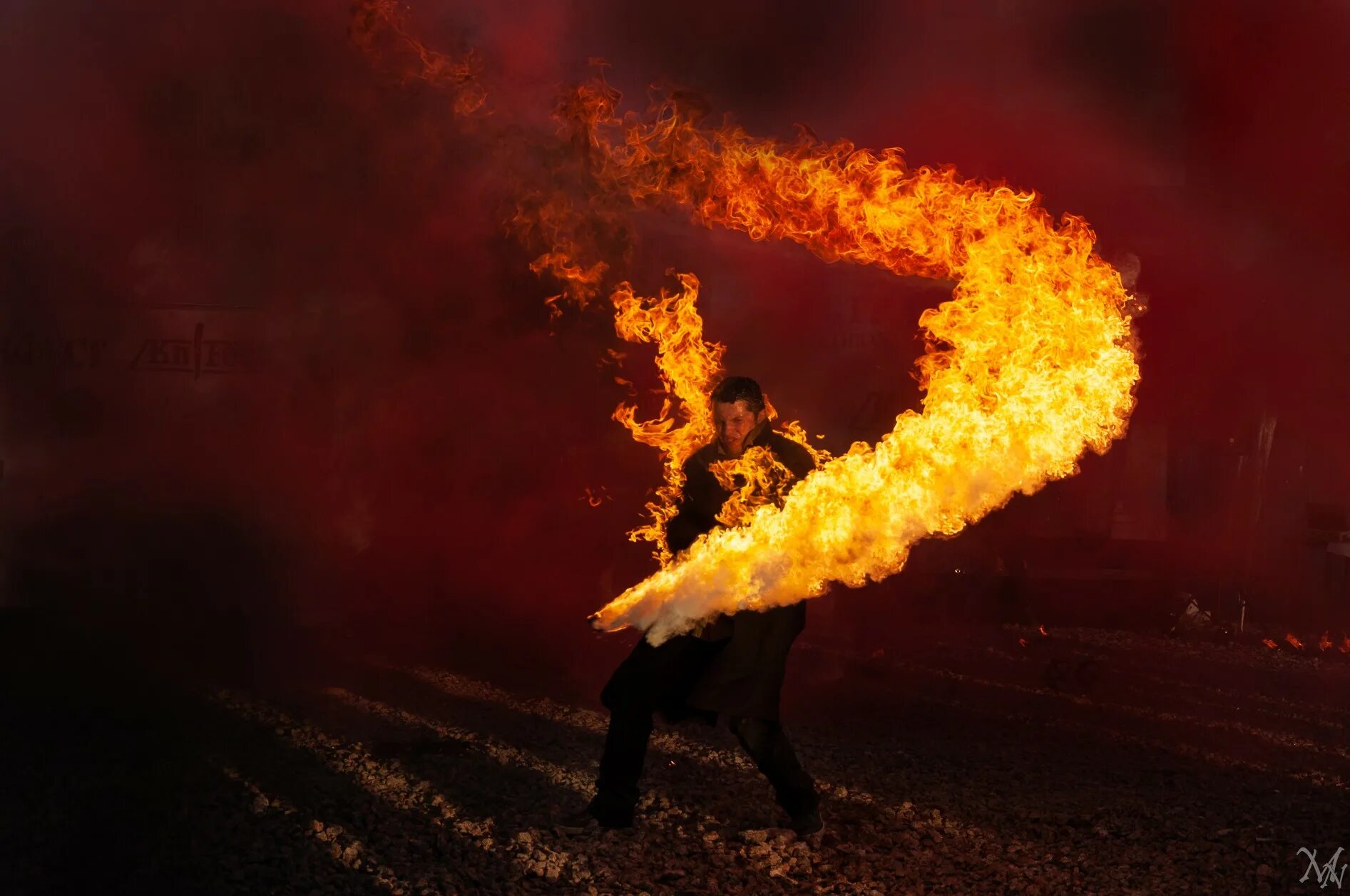 Прыжок на мотоцикле. Велик для трюков. Трюки каскадеров. Ролики экстрим. Байкерская елка 2022.