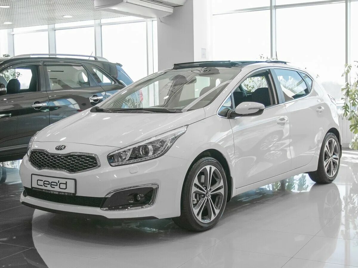 Киа сид 2018 купить. Kia Ceed 2018 хэтчбек. Kia Ceed 2018 белый. Kia Ceed 2022 хэтчбек. Kia Ceed 2022 белый.