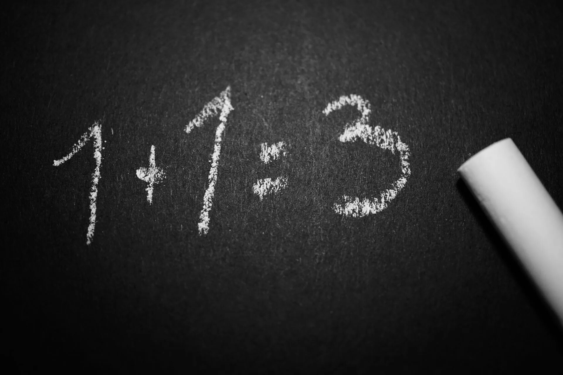 Three write up. Mistake картинка. Мел белый. Сердце мелом. Mistake рисунок.