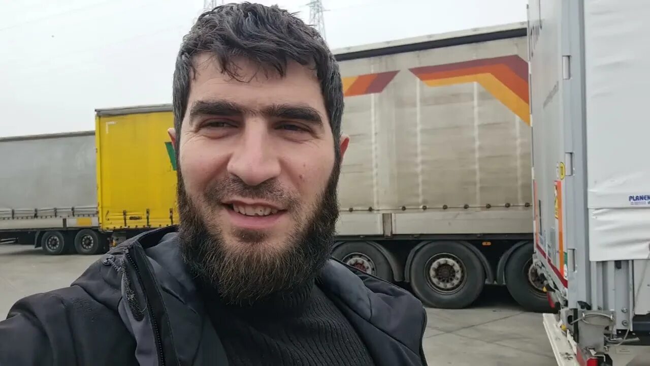 Нарек матнадян. Нарек матнадян. Нарек матнадян. Армянин который на ютубе ведет уроки по приготовлению. Нарек матнадян.
