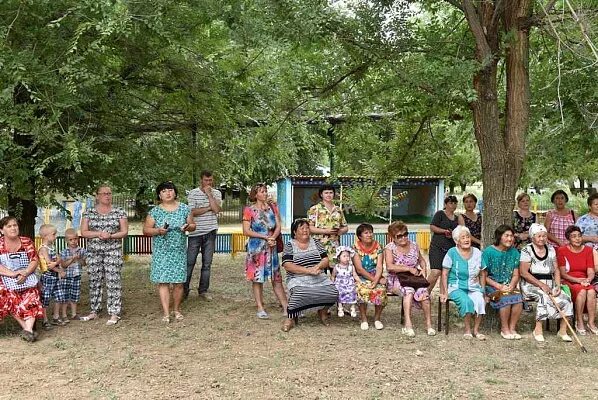 село уманцево калмыкия. шарнут сарпинский р-н. сарпинский район калмыкия. шарнутовская школа. погода в п шарнут.