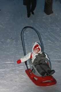 Санки съехали с одной горки