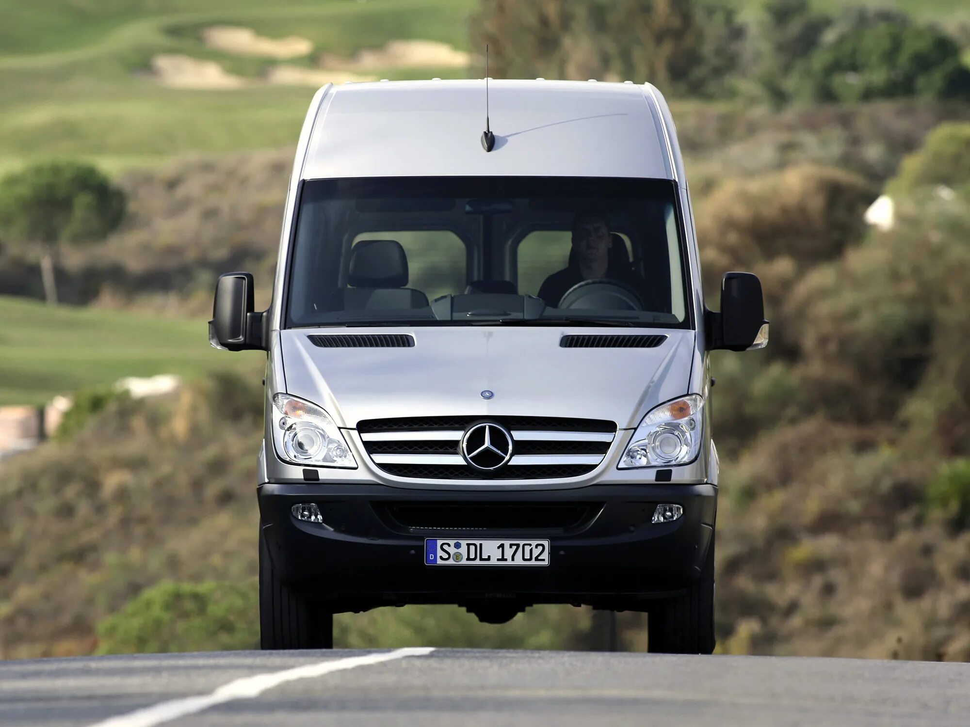 Спринтер листам. Mercedes Sprinter 906. Mercedes-Benz Sprinter 2010. Mercedes Benz Sprinter 2022. Mercedes Benz Sprinter 2023.