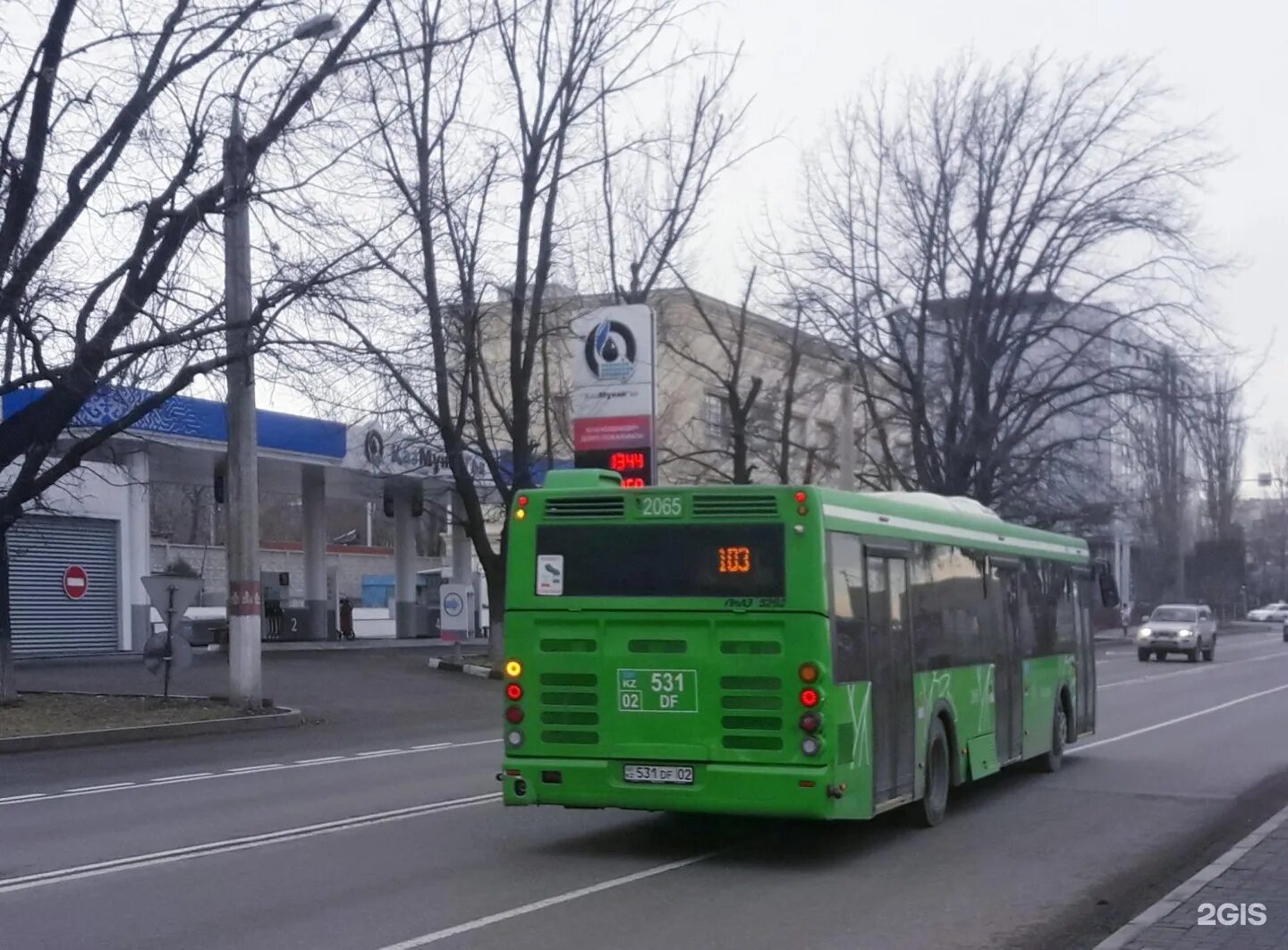 Алматы автобус 2. Остановки 103 автобуса. Автобус Алматы Бишкек фото. Димурод 103 автобус (Акилли). Автобус 103.