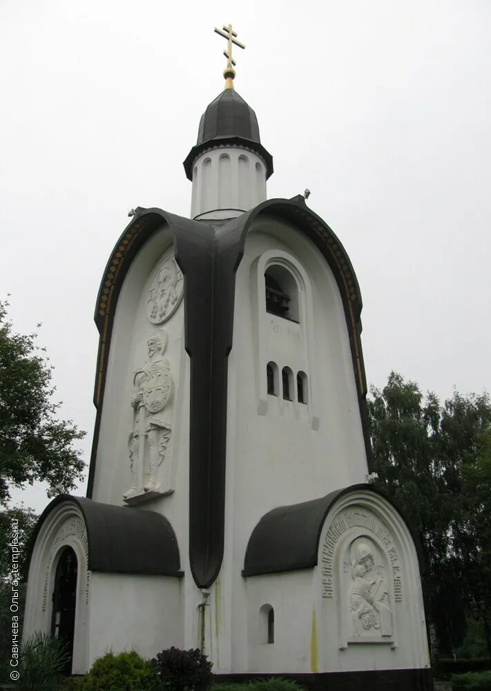 александро невская часовня королев. александро невская часовня в королеве. королев храм часовня невского. часовня александра невского королев. часовня александра невского королёв зима.