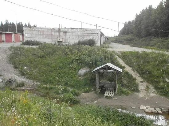 Родники петрозаводск. Родник на Кукковке. Родник Петрозаводск. Бульвар у родников Петрозаводск фото.