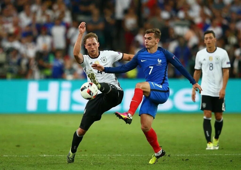 Франция Германия футбол. Франция и Германия. Франция против Германии. Германия и Франция сборная.