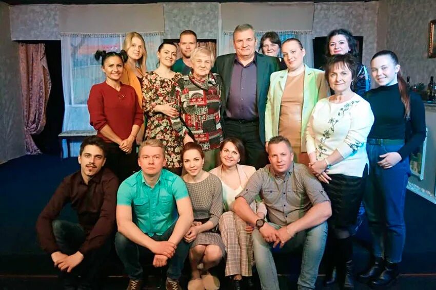Сказки 90-х. 1997 дети понедельника. Дети понедельника сортавала. Театр в сортавала. Театр чайковского.