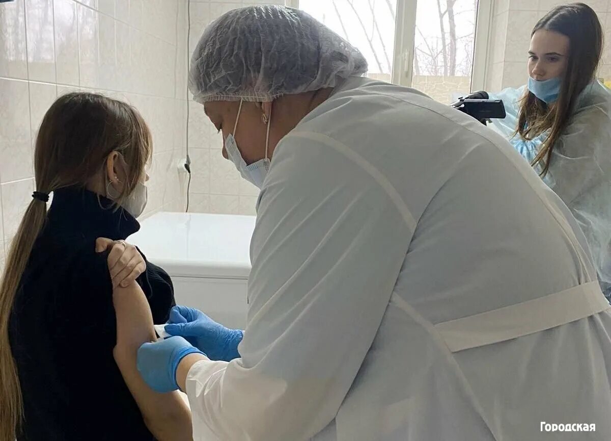 поставить прививку иркутск. вакцинация от коронавируса фото. вакцинация от коронавируса. вакцина от коронавируса. вакцинация от коронавируса.