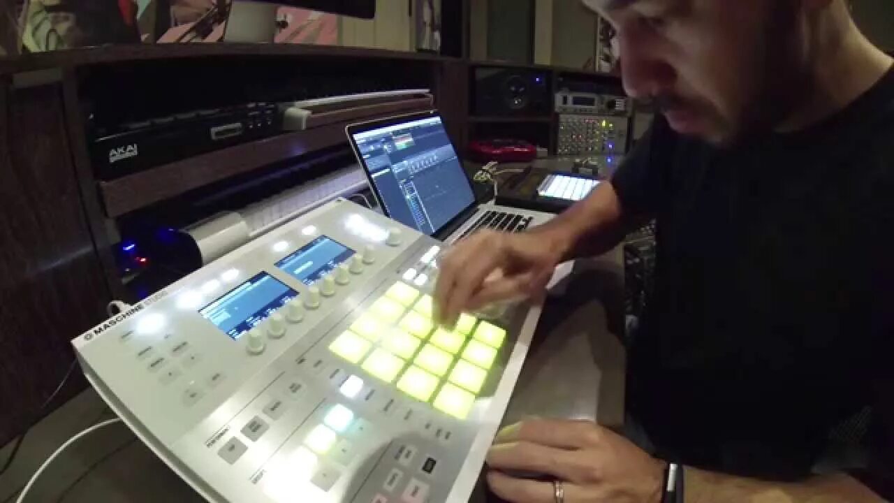 Back that up to the beat demo. Demo beats. linkin logs. beatmaking. making demo version of project.