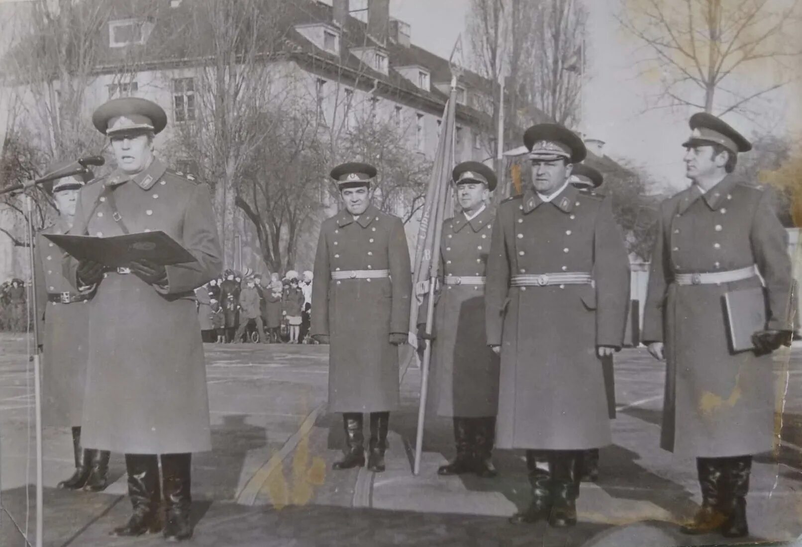 Генералы гсвг. Генералы гсвг. Генерал армии ивановский гсвг. Генерал армии згв 1991г шевцов. Михаил митрофанович зайцев.