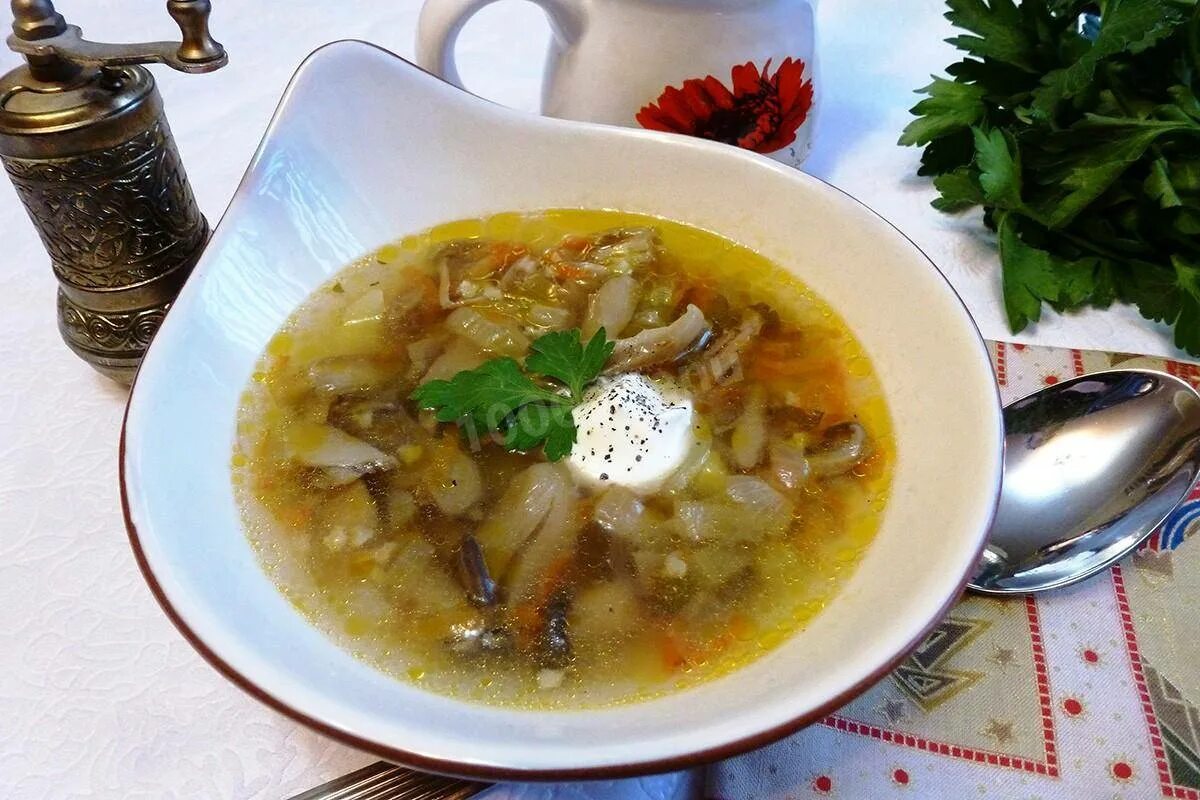 Грибной суп с пшеном. Суп с пшеном и грибами. Суп с вешенками. Суп с вешенками и картошкой. Суп с вешенками и картошкой рецепт
