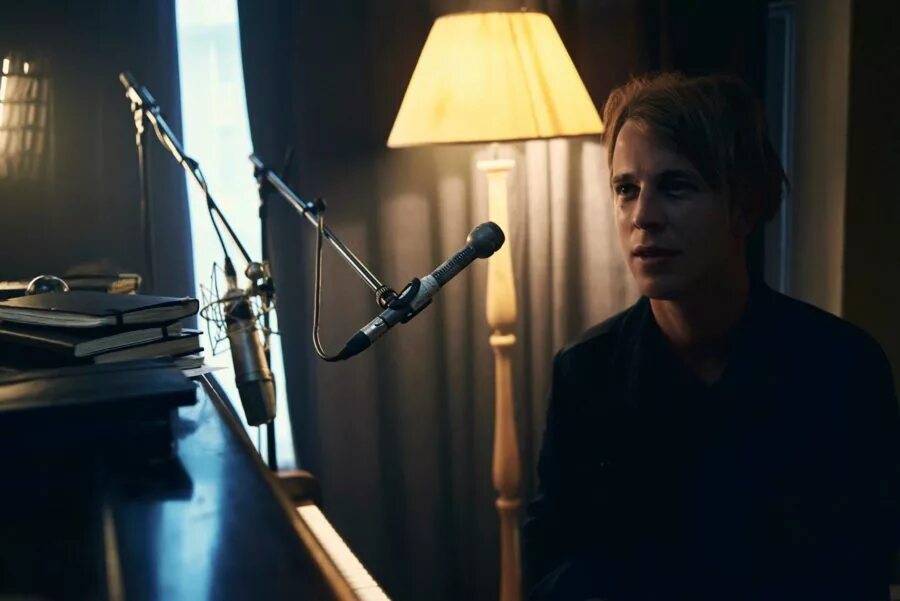 Tom odell friday. Tom Odell. Tom Odell 2023. Tom Odell another. Tom Odell фотосессия.