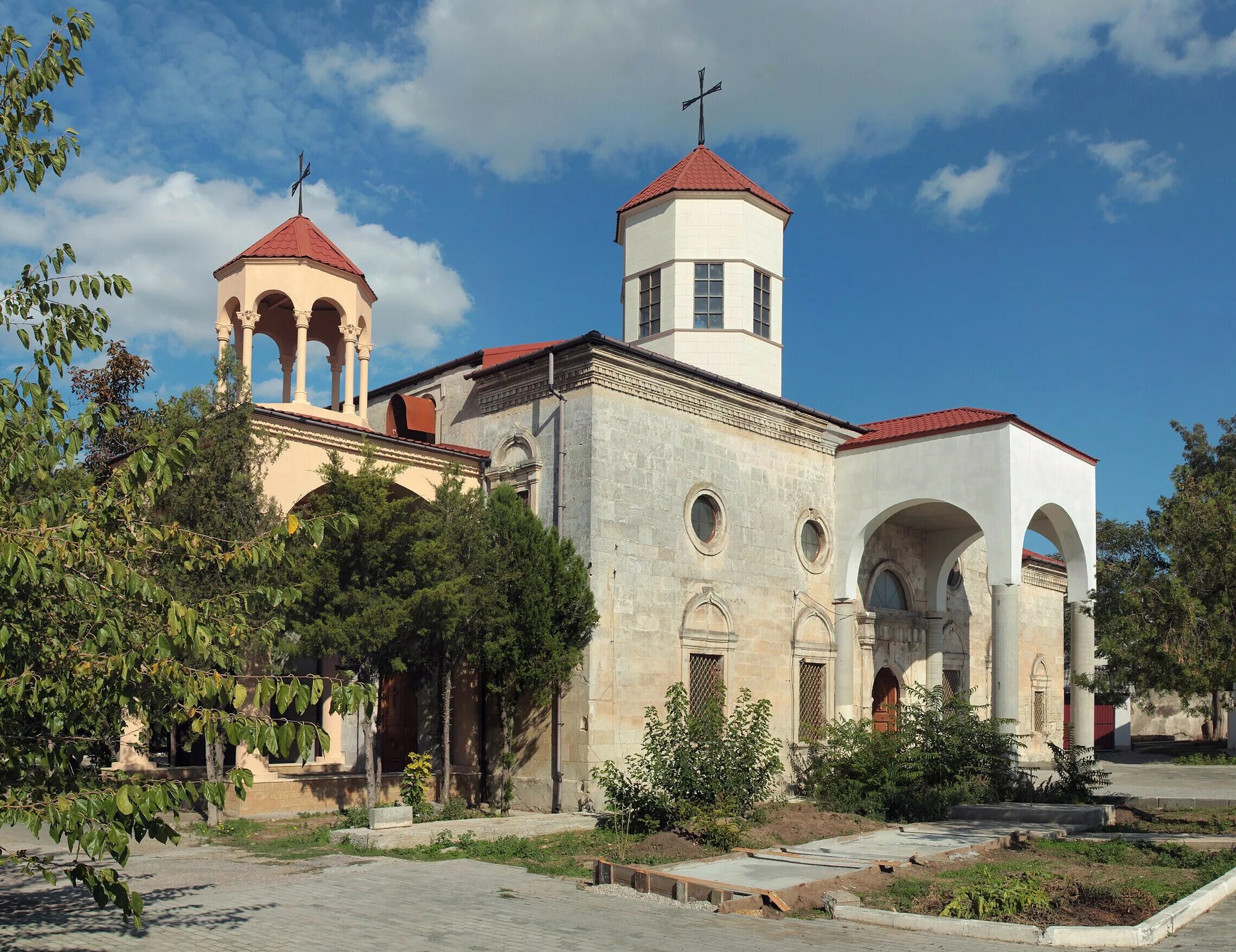 Армянская церковь сурб никогайос. Церковь сурб саркис пятигорск. Армянская церковь сурб. Армянская церковь сурб. Саркиса в армении.