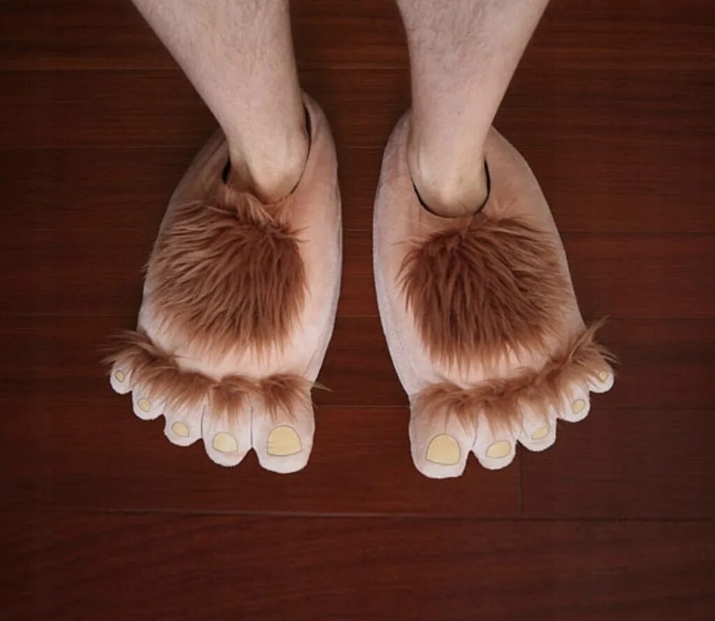 Hairy foot. Тапки Хоббит Hobbit. Тапки ноги Хоббита.