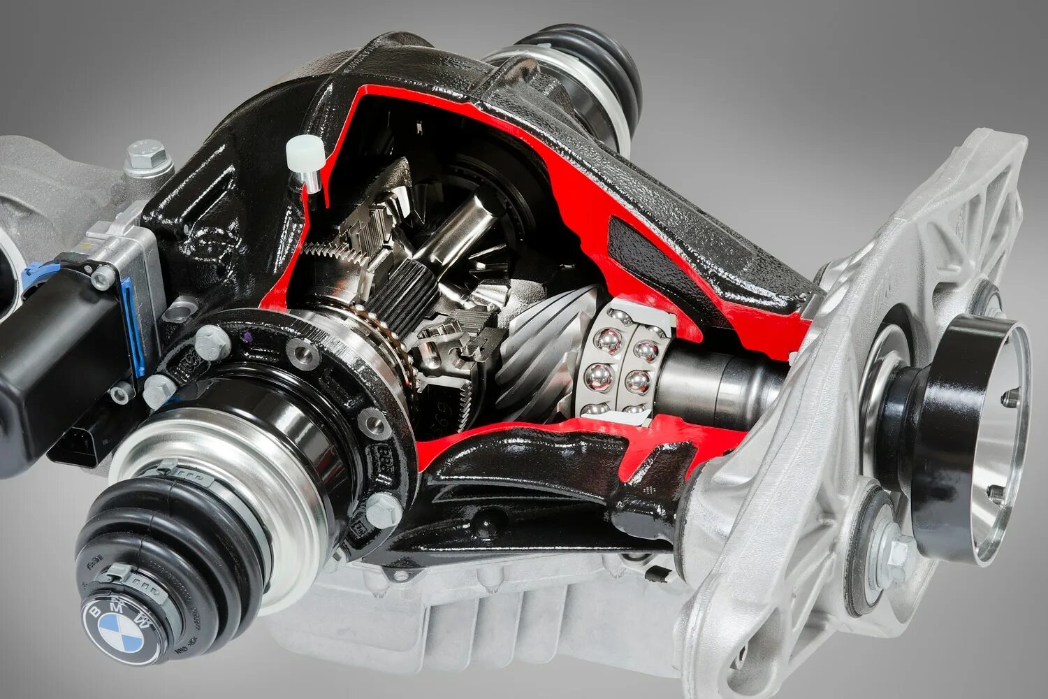 Дифференциал заднего моста. Передний дифференциал bmw x5. bmw m5 differential. bmw x5 спортивный дифференциал. дифференциал колесный х3000.