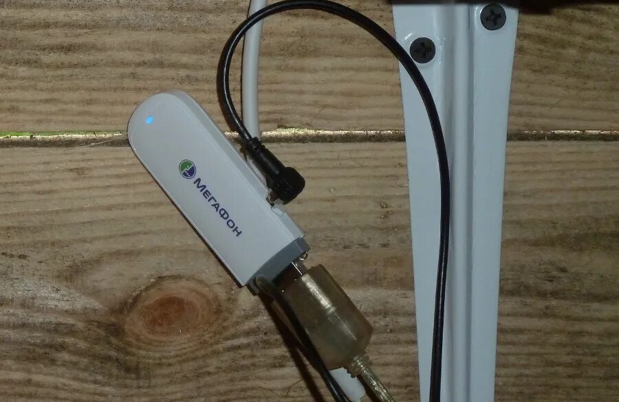 Как подключить интернет антенну. USB-C LTE модем 4g. Усилитель сигнала GSM для 3g модема. USB модем 4g с разъемом для внешней антенны. Усилитель модема 4g Хуавей.