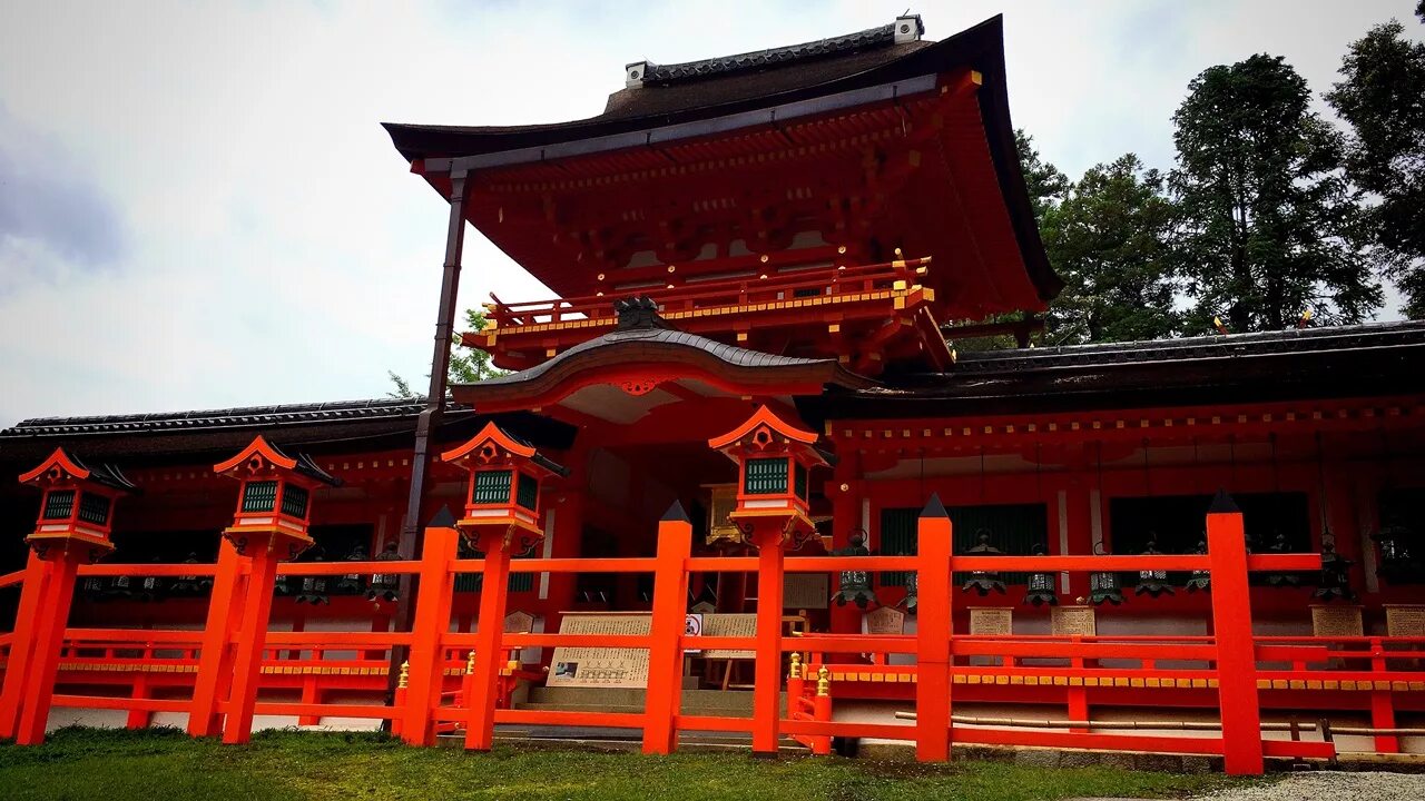 Shrine перевод. Святилище Касуга Тайша. Касуга тайся. Япония. Синтоистский храм у города Нара (Япония). Храм Касуга тайся в Наре,.