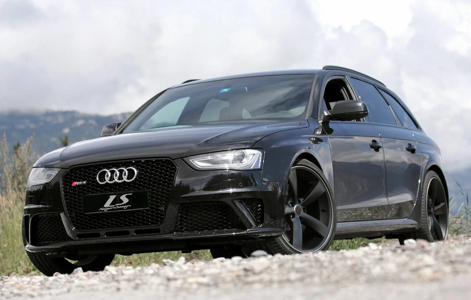 Б 8 4б. Ауди РС 4. Audi rs4. Audi a4 b8 avant s line. Audi a4 s4 rs4 b8.