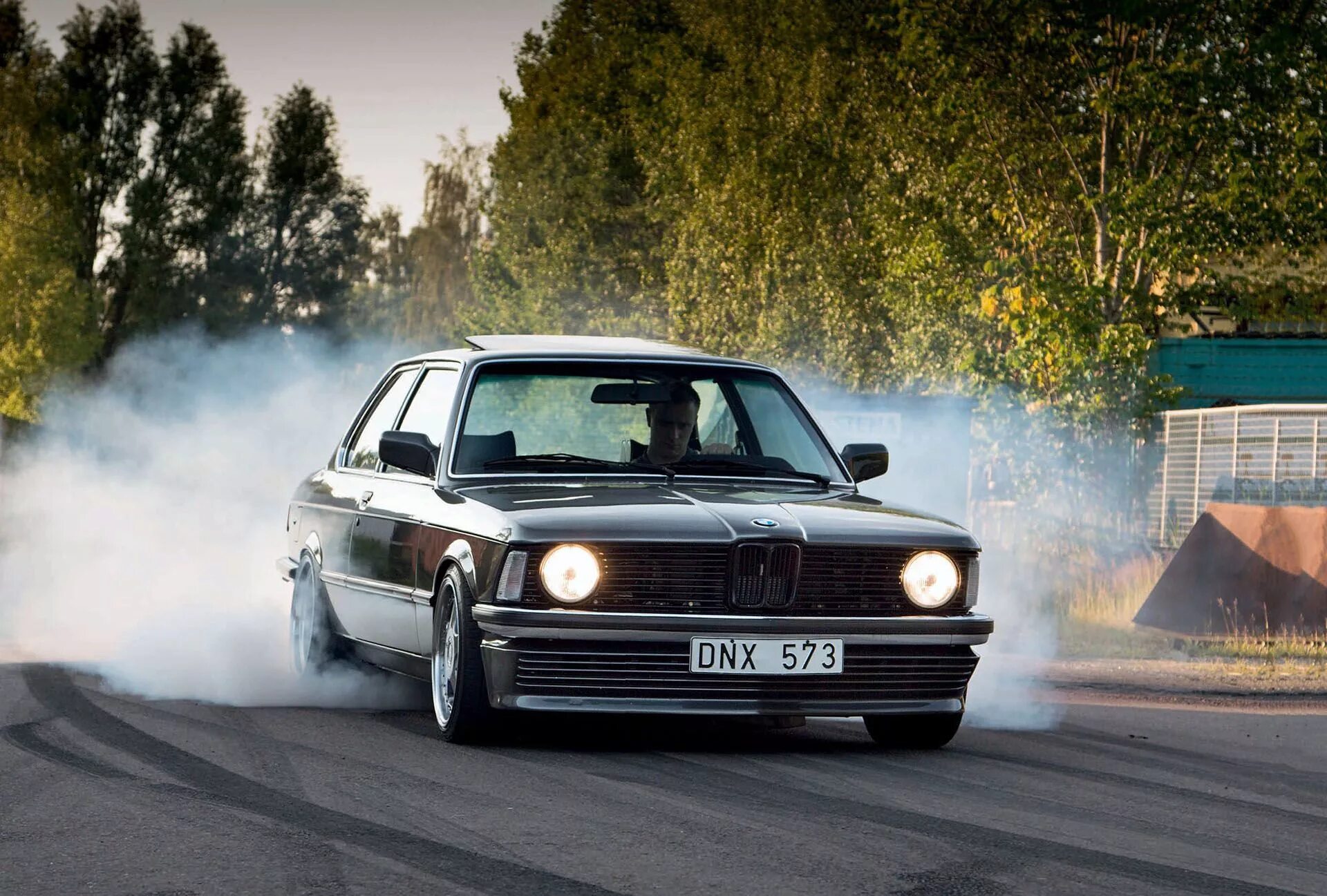 21 сток. БМВ е21 дрифт. BMW e21. BMW 2 е21 дрифт. E21 Drift.