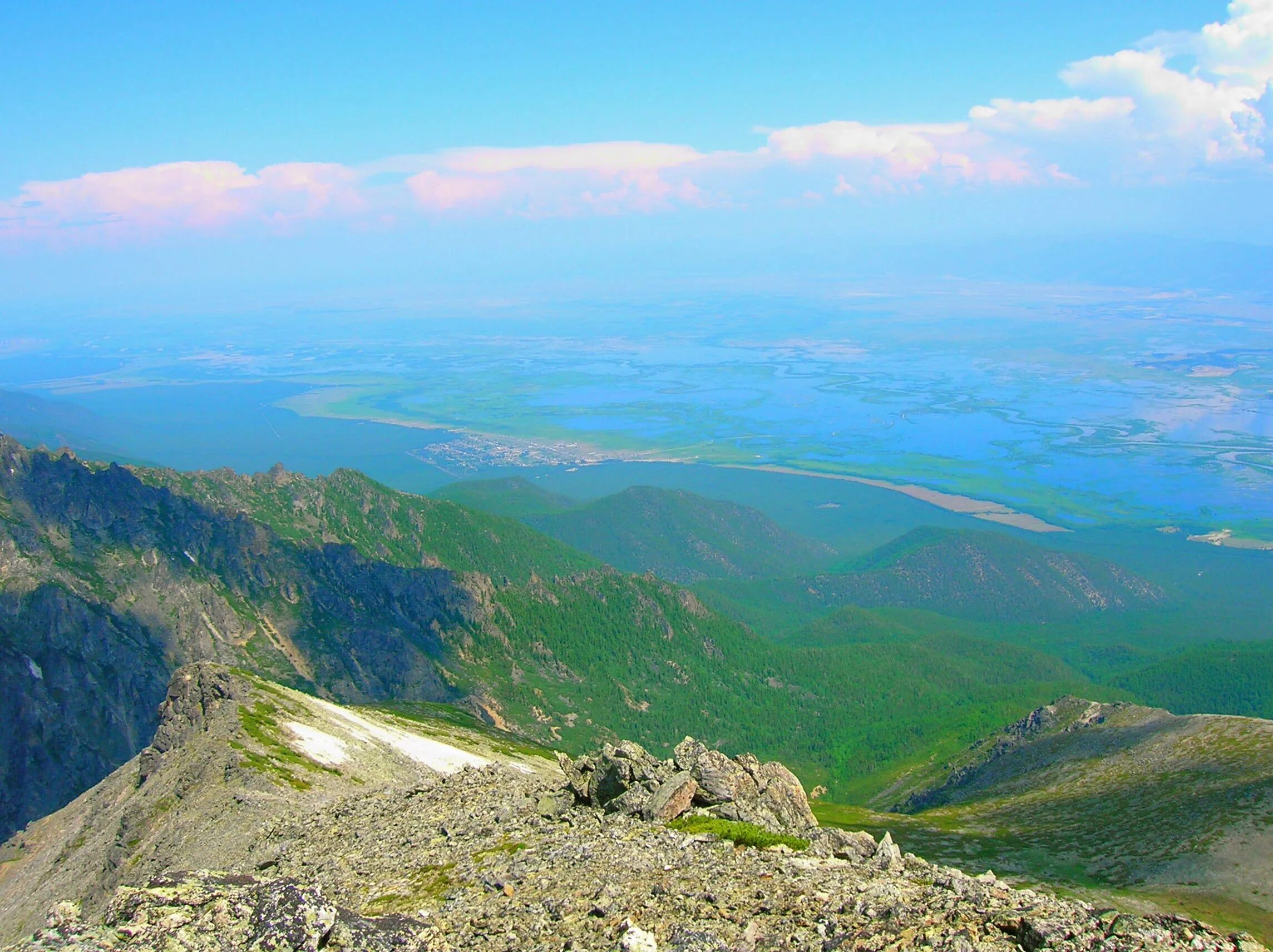 Улан удэ горно алтайск. Село Элэсун Курумканский район. Курумканские горы. Элысун Бурятия. Курумкан горы.