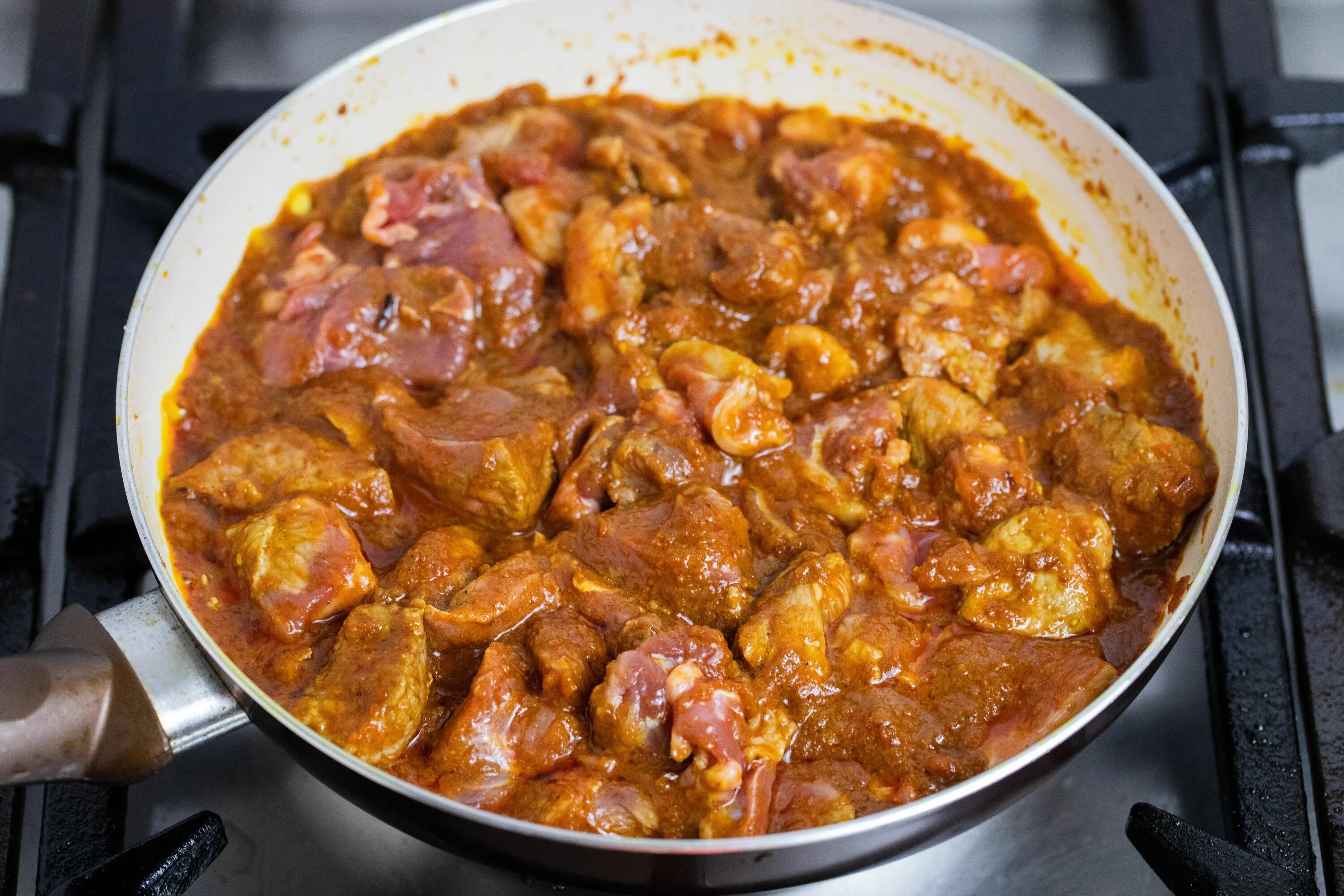 Lamb Curry. Карри из баранины. Карри подлива. Блюда с соусом карри. Горячее карри