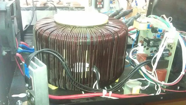 Стабилизатор напряжения uniel rs 1 1000 схема Мощный Стабилизатор Сетевого Напряжения Аналоговые блоки питания и стабилизато