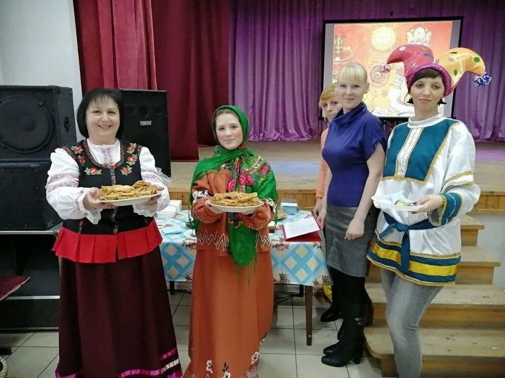 Игровая программа посиделки. Масленичные посиделки. посиделки на масленицу. фольклорные посиделки масленица. масленица блины с медом.