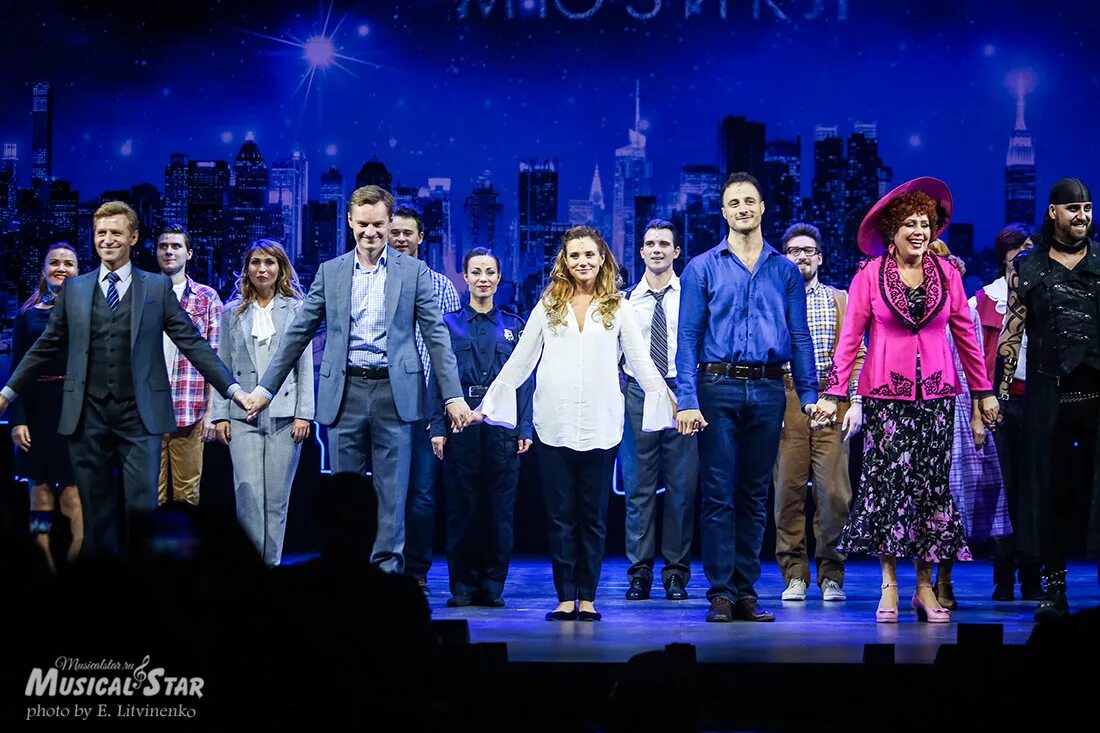 Привидение мюзикл москва. Привидение мюзикл москва. Мюзикл привидение мдм. Мюзикл привидение. Мюзикл привидение мдм.