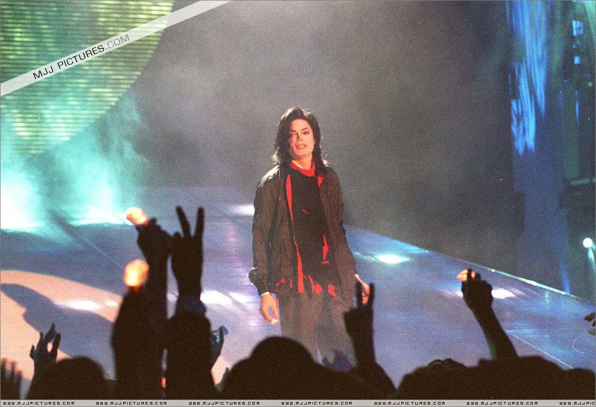 Песни майкла джексона earth. Michael Jackson - Earth Song (1995). Michael Jackson Earth Song обложка. Michael Jackson Earth Song Live.