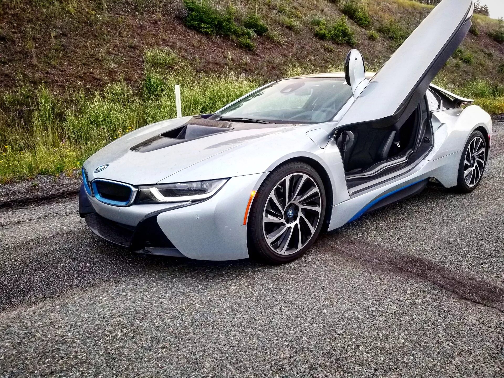 Б в ай 8. BMW i8 2016. BMW i8 2012. BMW i8 Speed. BMW i8 EDRIVE.