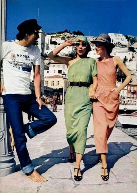 Women's Fashion In 1975 - Flashbak Fashion, Womens fashion casual winter, Busine