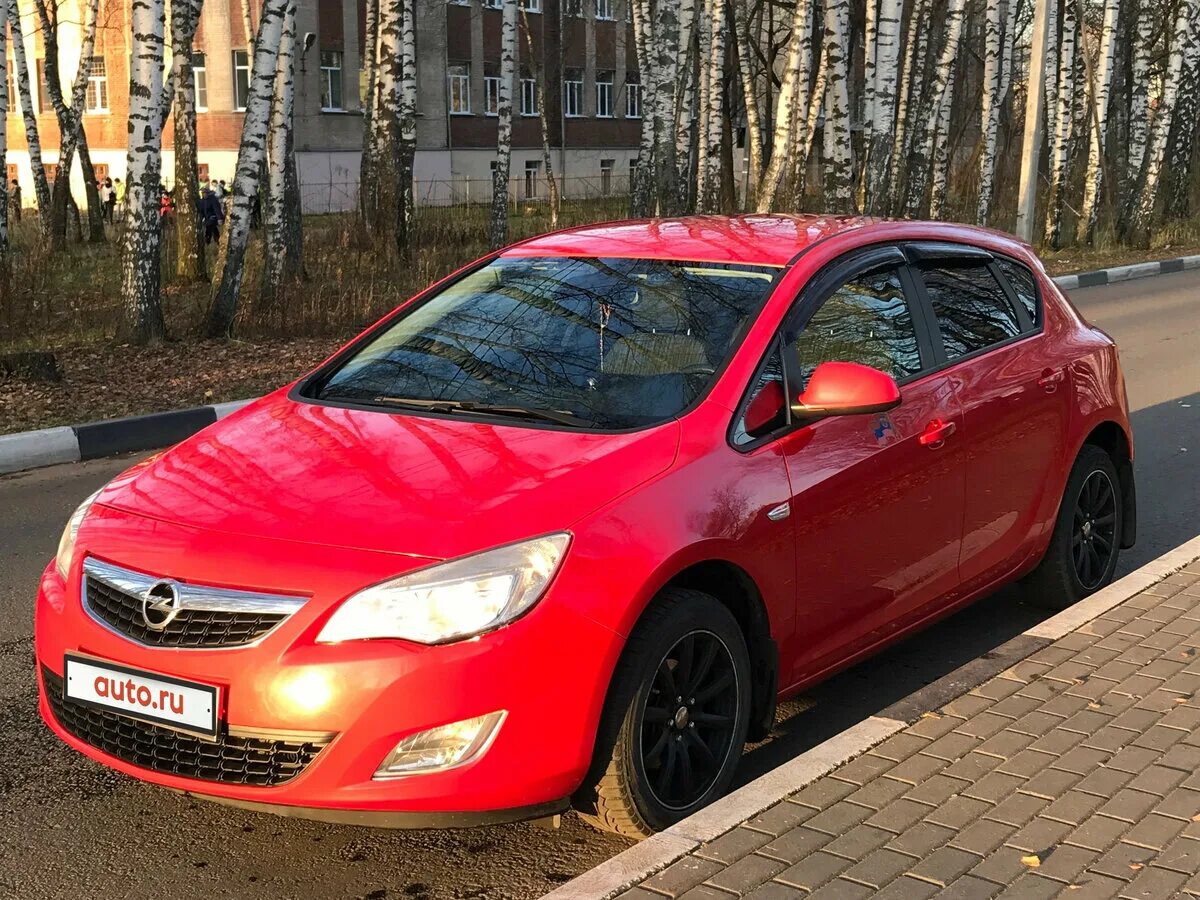 Калуга купить опель. Opel Astra красная. Opel Astra j 2012. Opel Astra j Red.