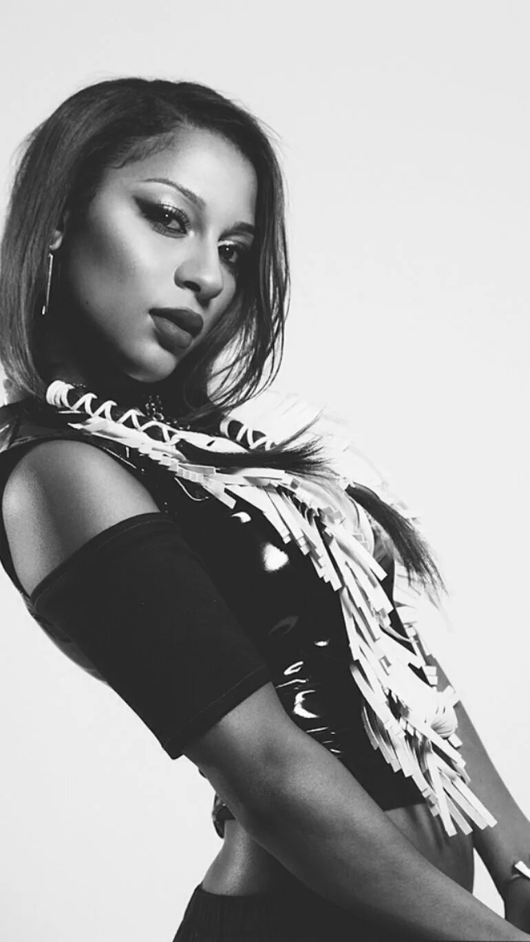 Victoria monet
