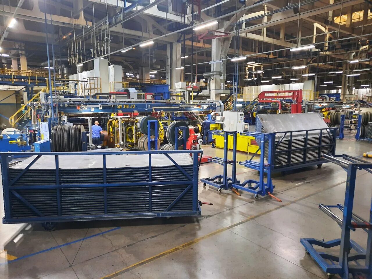 Нижнекамск завод дым. Пожар в нижнекамске на поле. Нижнекамск город завод. Тэц 2 нижнекамск. Нижнекамск промзона.