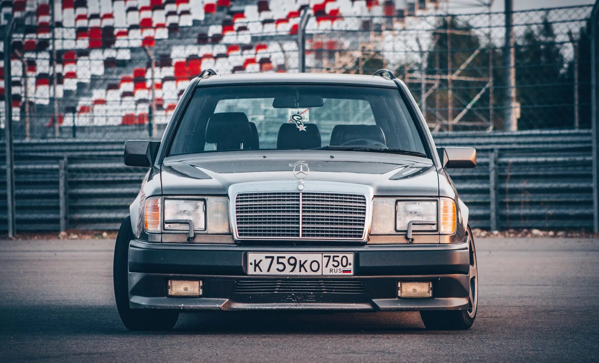Mercedes s600 w124. Mercedes w124 e500 универсал. Mercedes-benz w124. Mercedes w124 e500. 124 з.