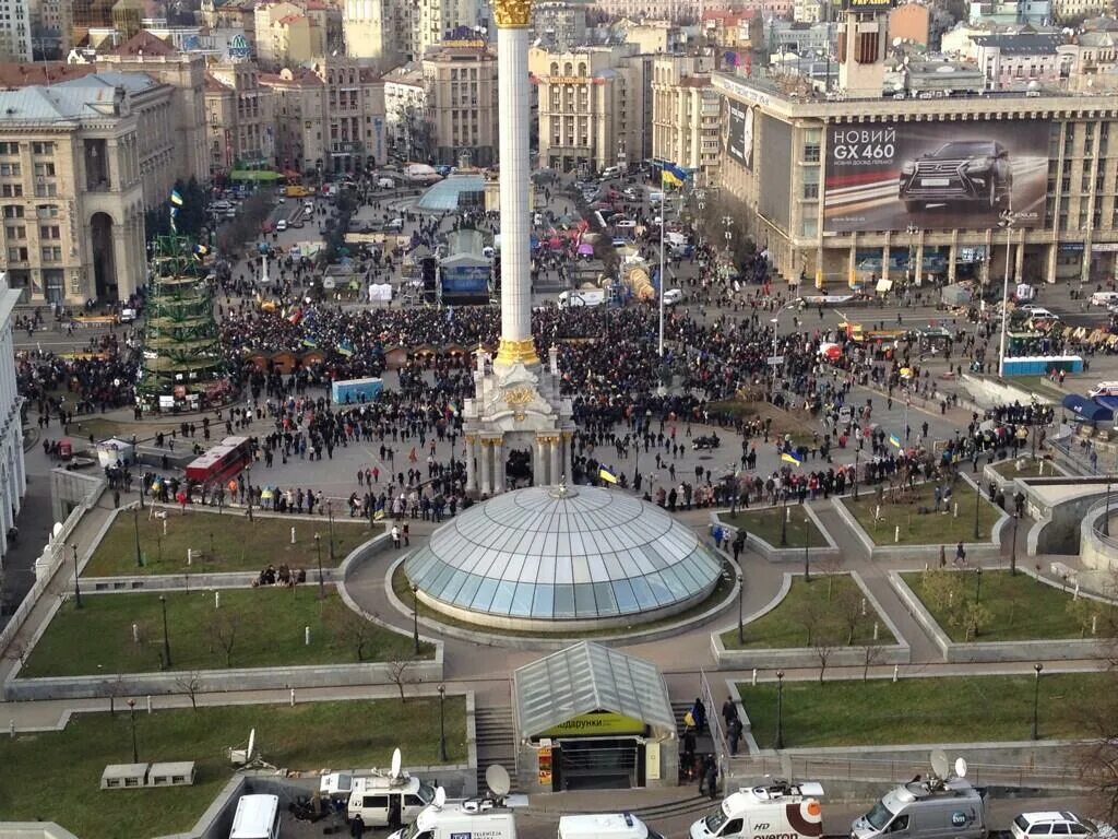 Майдан независимости Киев. Майдан Незалежності 2014. Майдан Незалежности 2013. Площадь независимости Киев.