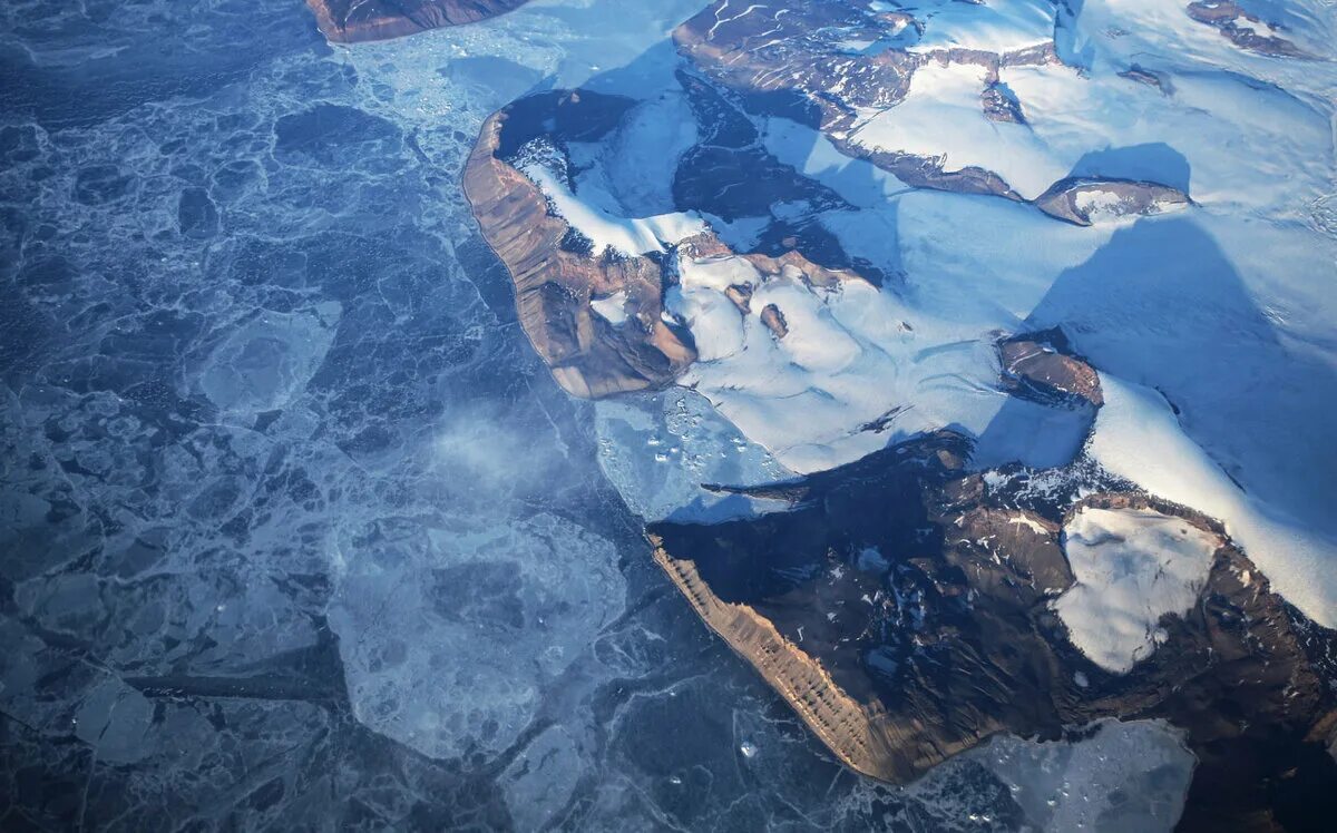 Глубь материка. Ледяной Покров Гренландии. Ледяной Покров Антарктиды. Антарктида подо льдом. Озеро подо льдом в Антарктиде.