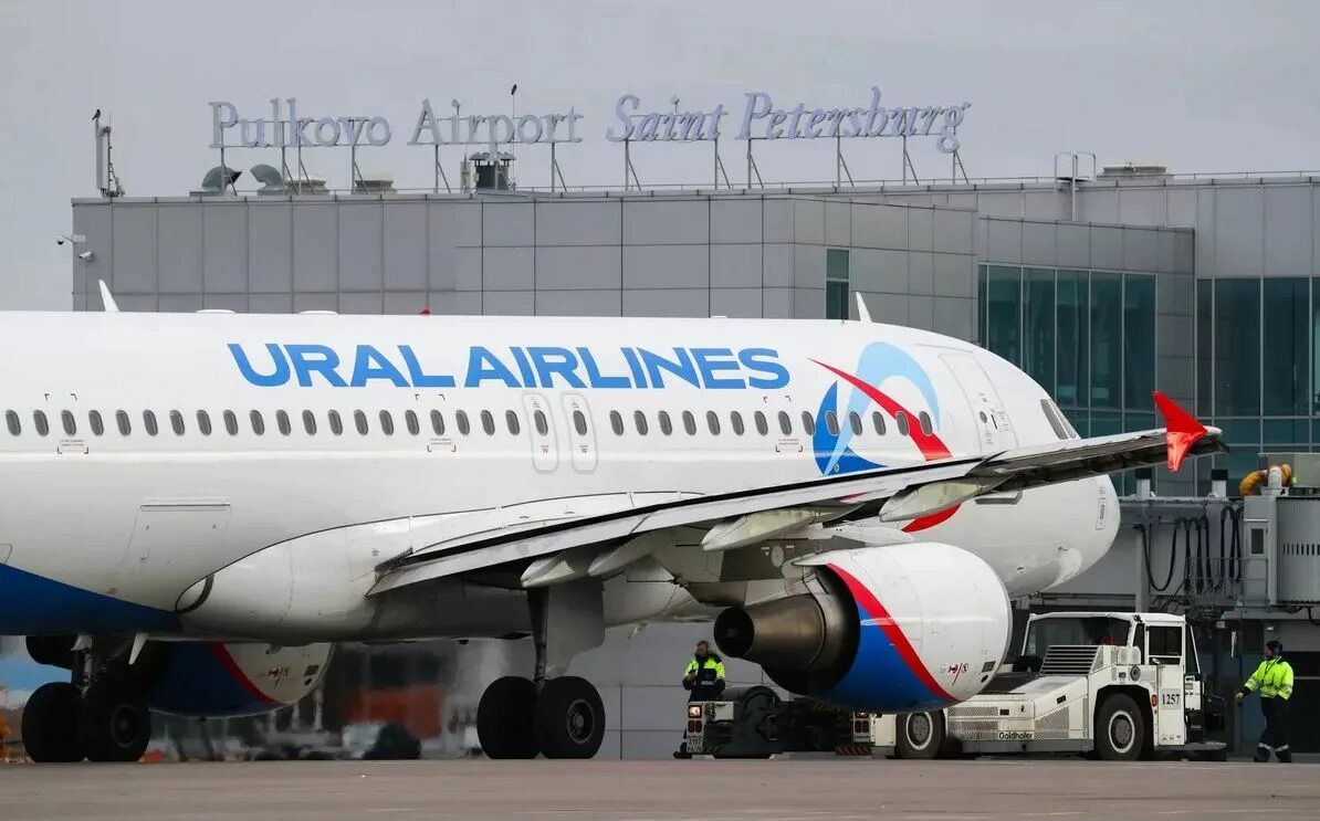 Airbus a319 авиакомпания россия. пулково достопримечательности. аэропорт пулково 1990. авиакомпании спб. боинг 757-200 азур эйр.