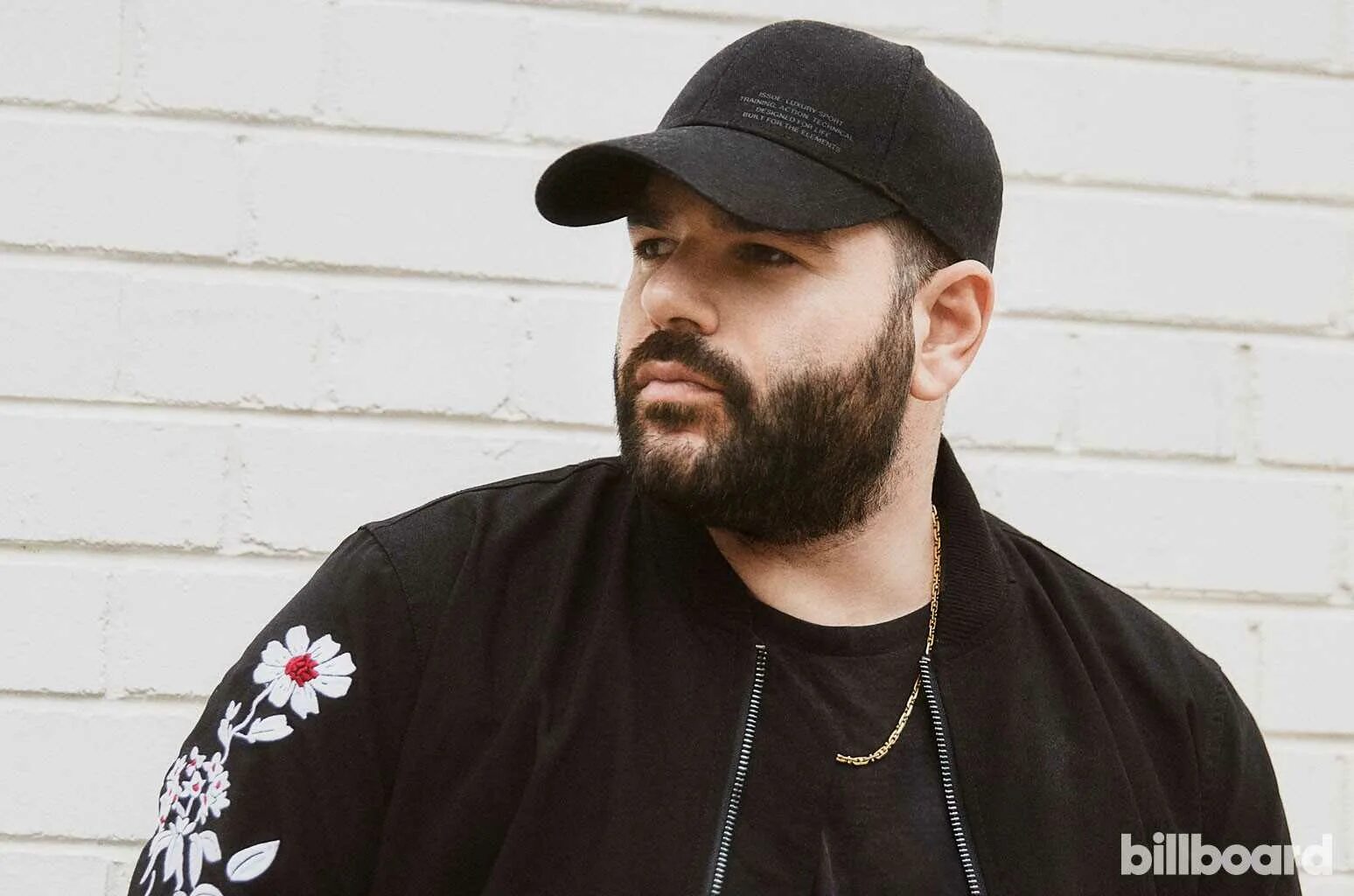 Harry shum jr bali. Корнер гарри поттер. Harry michael. Майкл ко́рнер гарри поттер. Твин пикс купер и шериф.