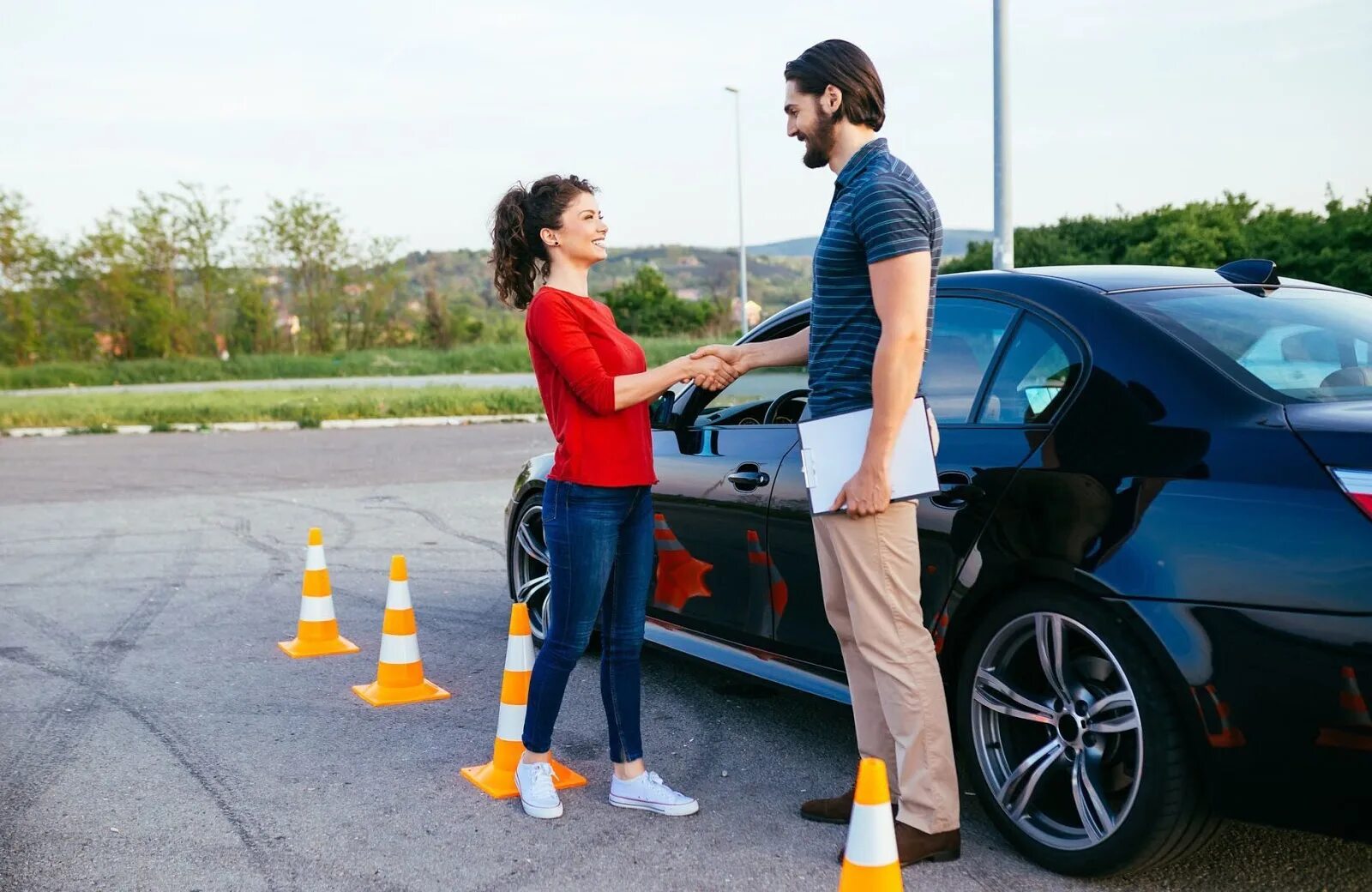 Learn to drive a car. Вождение в автошколе. Автош. Уроки вождения. Вождение с инструктором.