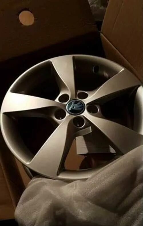 Литые диски рапид r15. Колесный диск кик блюз-оригинал 6xr15 4x100 et45 dia56. Диски skoda rapid r16 оригинал. Диски рапид в москве. Диски рапид в москве.