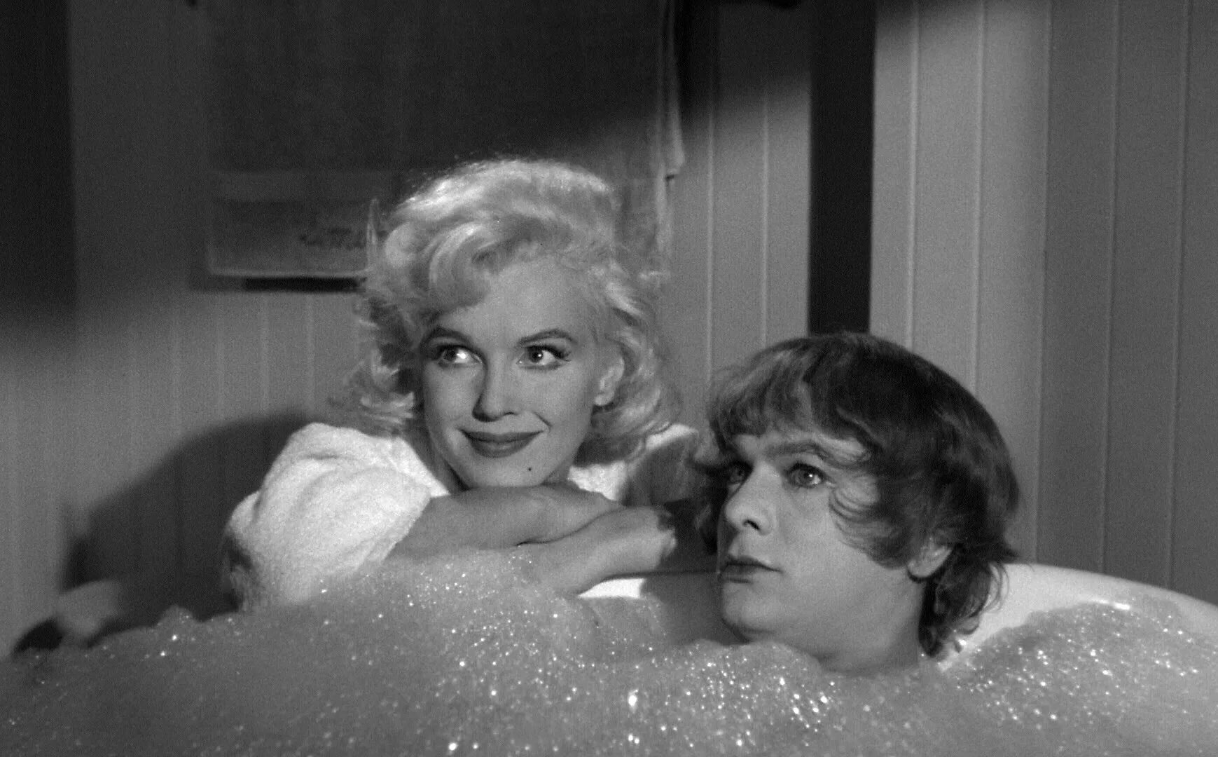 Feel some like. В джазе только девушки фильм 1959. В джазе только девушки фильм 1959 Мэрилин Монро. В джазе только девушки some like it hot, 1959. Мэрилин Монро в джазе только девушки.