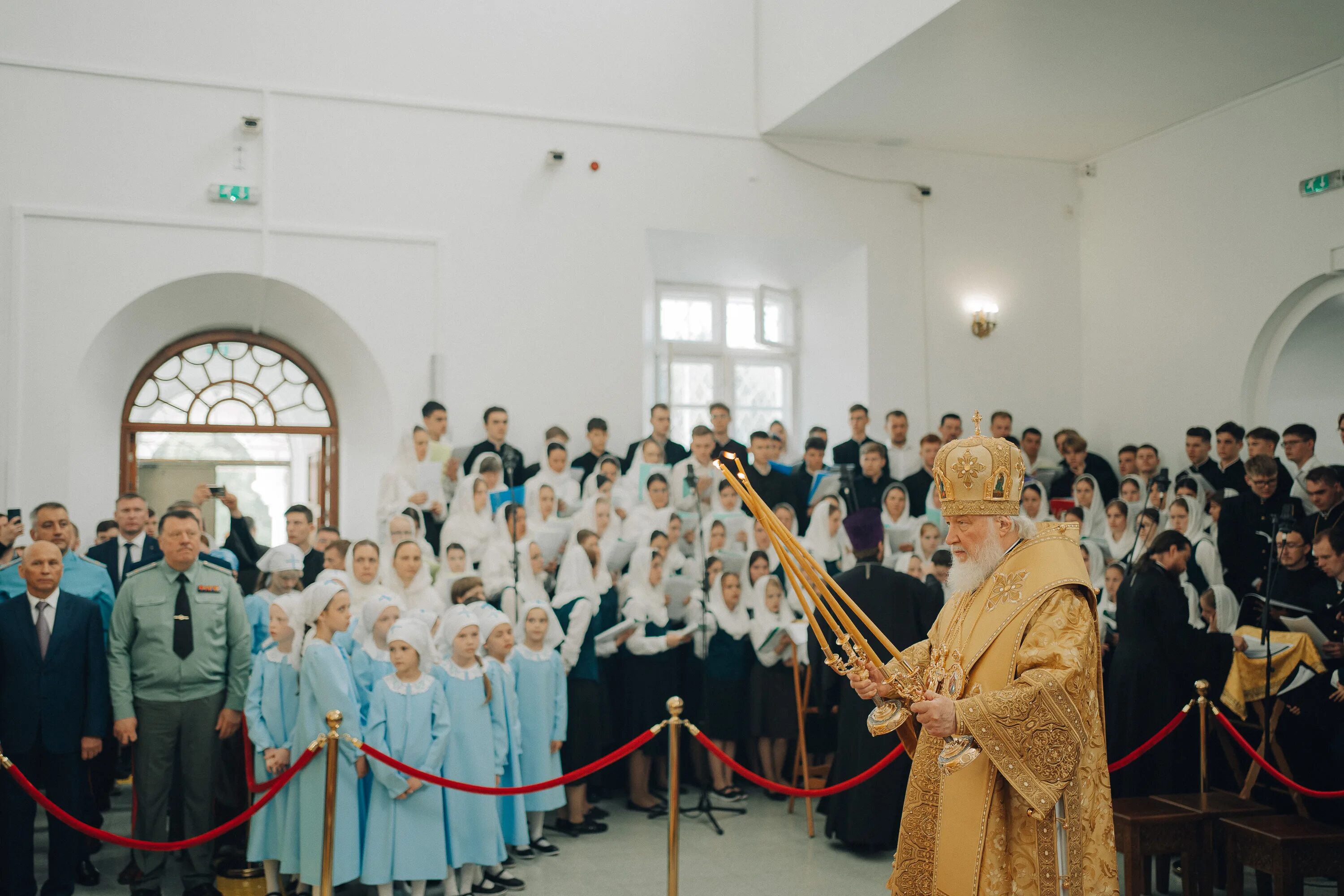 службы в церкви тюмень