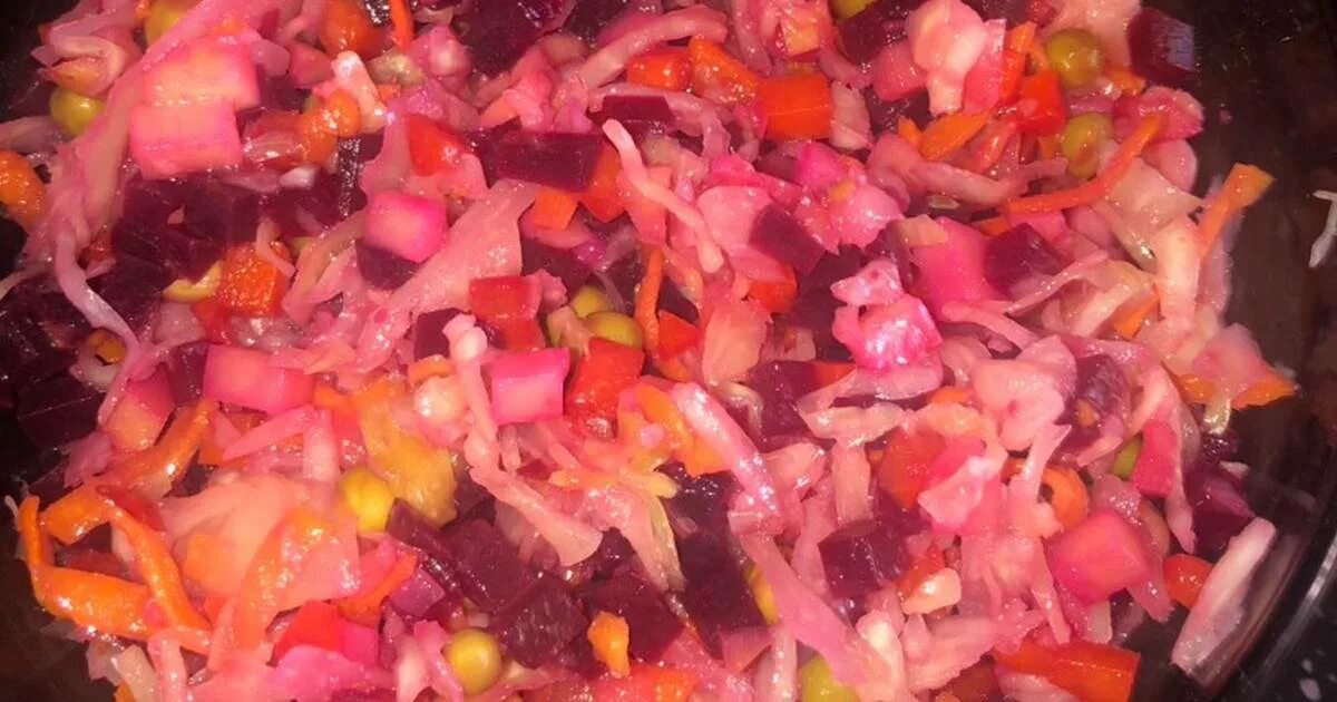 Винегрет классический с квашеной капустой. Винегрет с капустой и фасолью. Как украсить винегрет. Винегрет с горошком и капустой. Винегрет с фасолью.