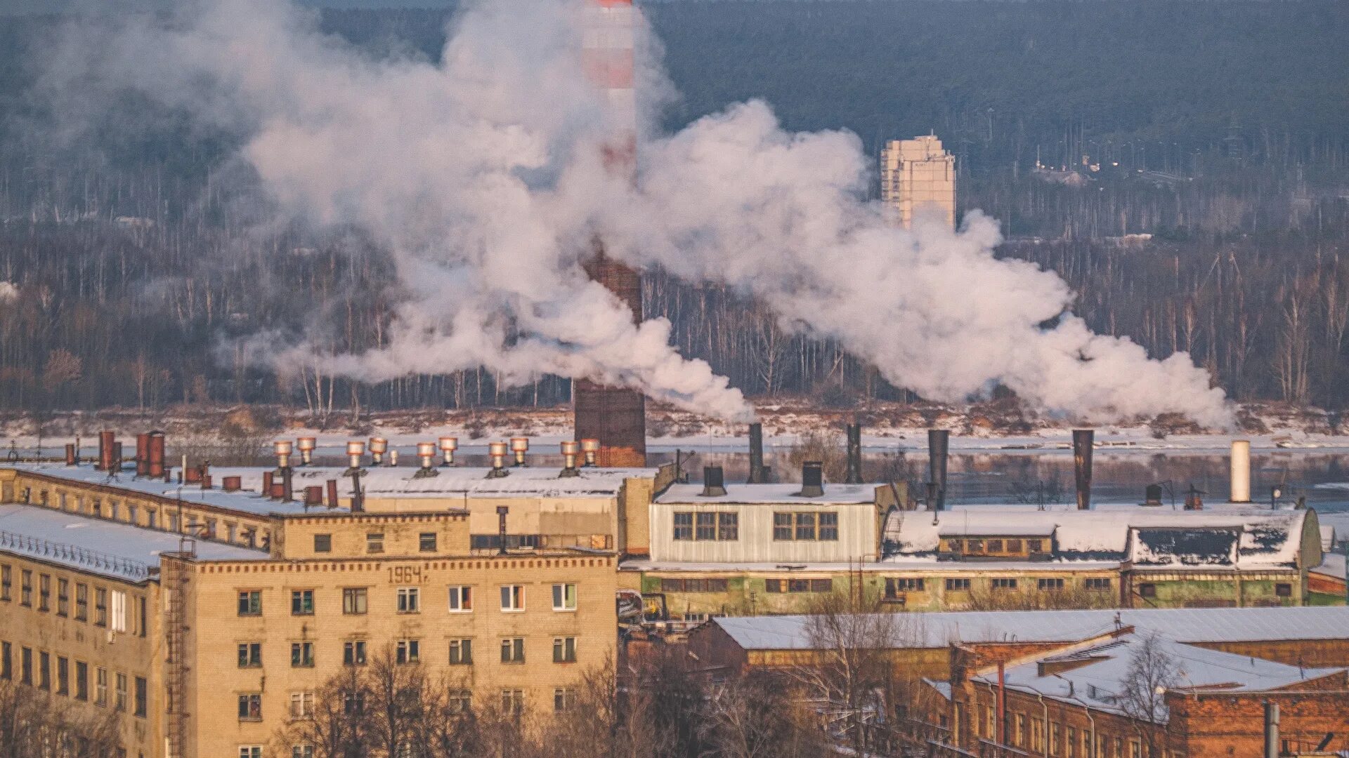 Пермь. Климат Перми. Пермь трубы Перми.